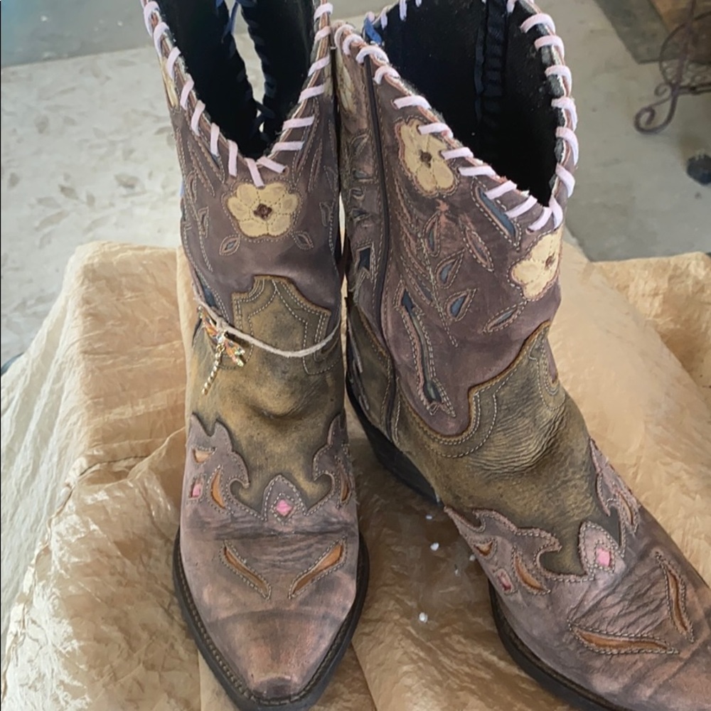 Laredo ladies cowboy boots size 8